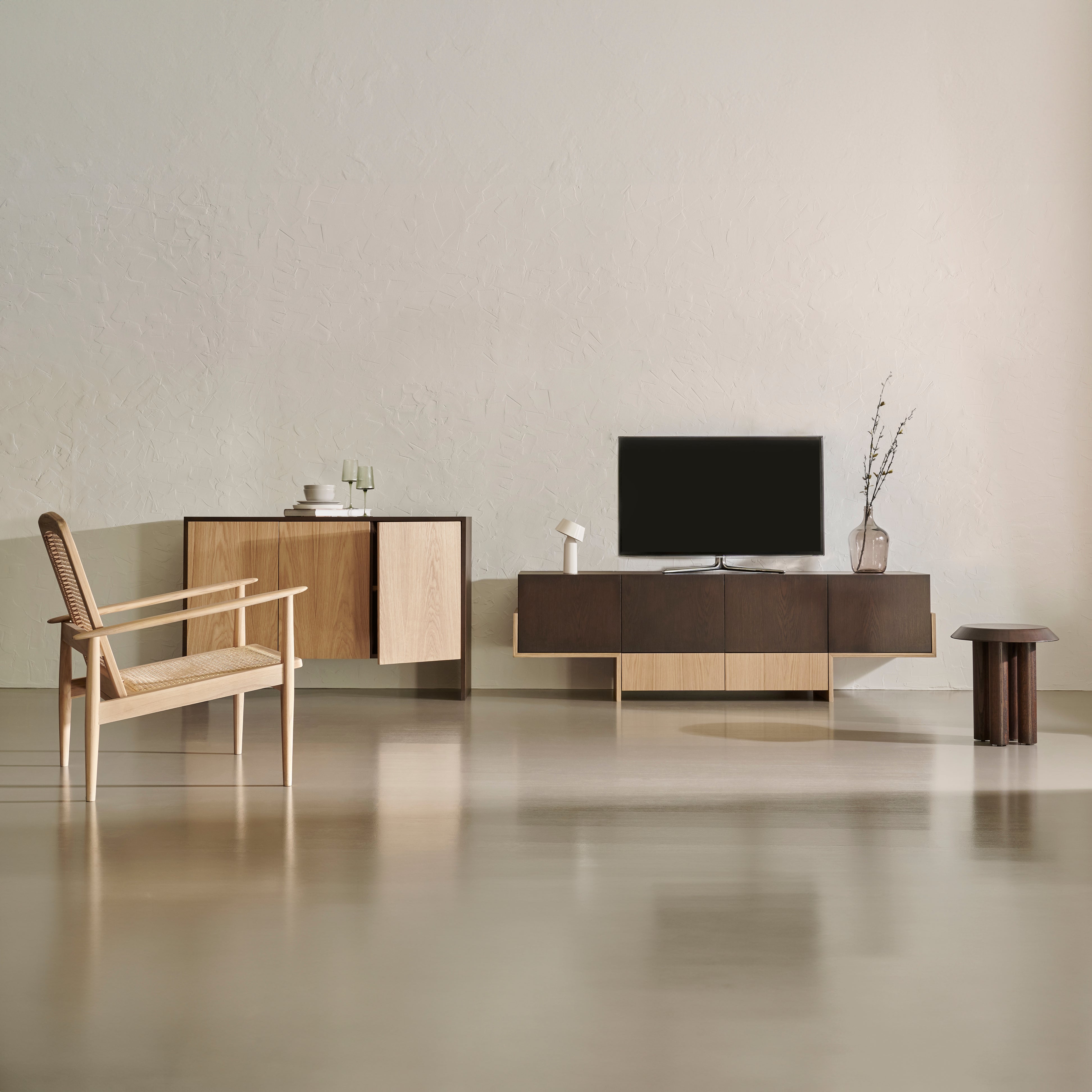 Vok - Media Stand