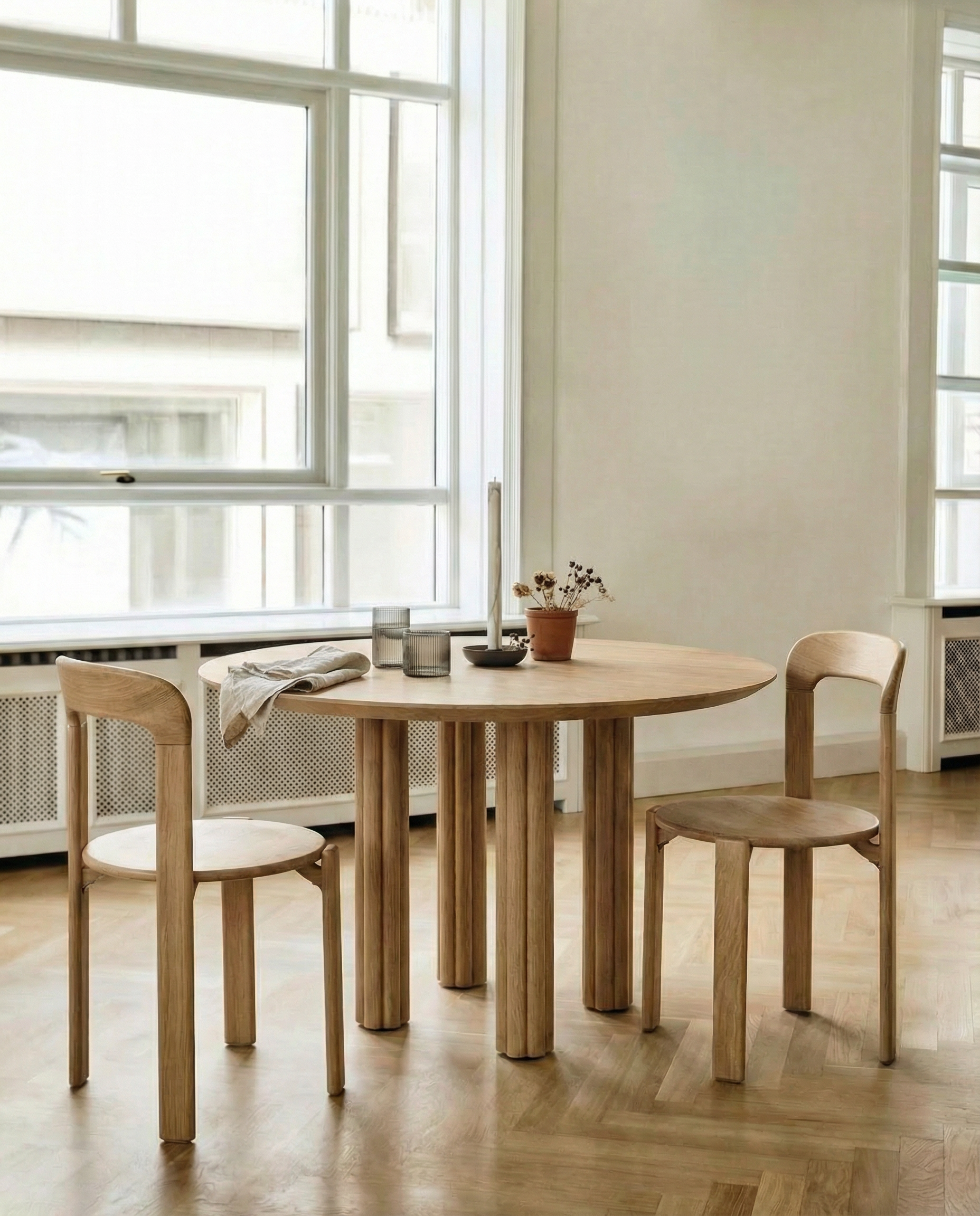 Komo - Yuvarlak Meşe Yemek Masası